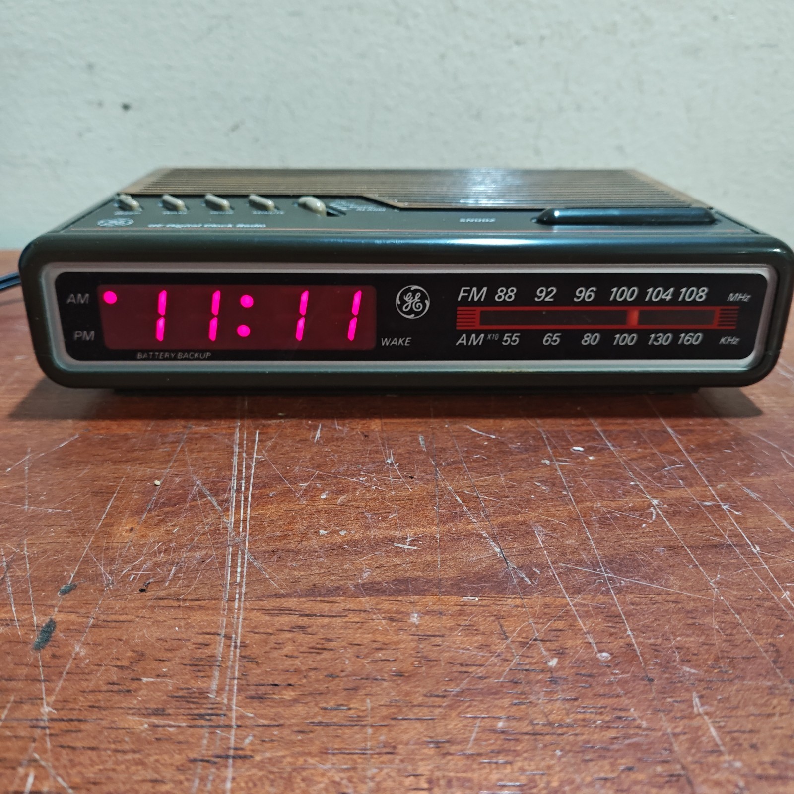 Vintage GE General Electric Alarm Clock Model 7-4612A Tested Great Condition