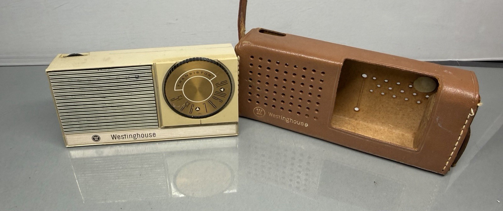 Vintage Westinghouse Transistor Radio ~ Parts Repair ~ H841p6