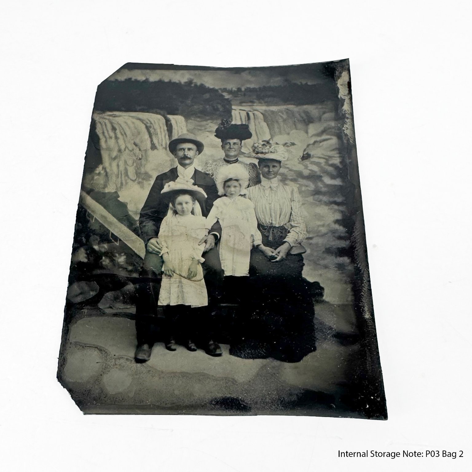 Antique Family Portrait Tintype Niagara Falls 1900s