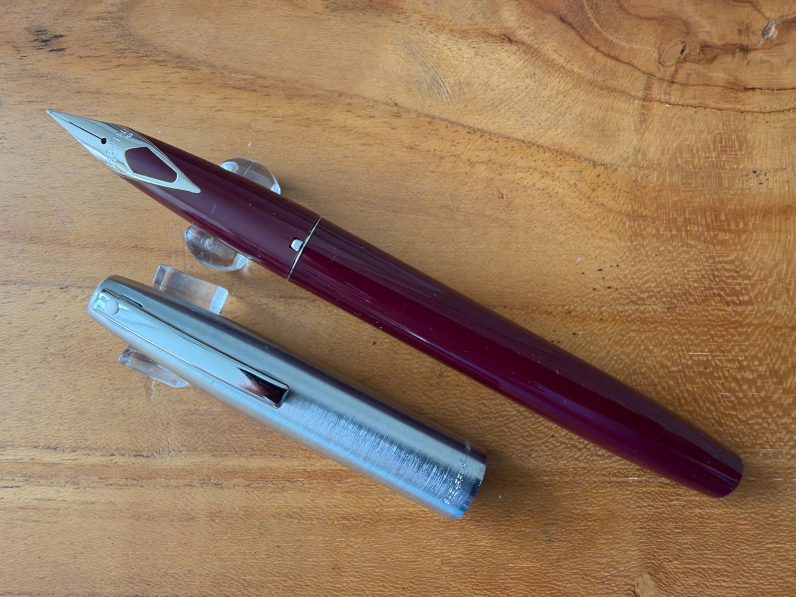Sheaffer Imperial 440 Burgundy CT Fountain Pen USA  Medium - NOS Stickered