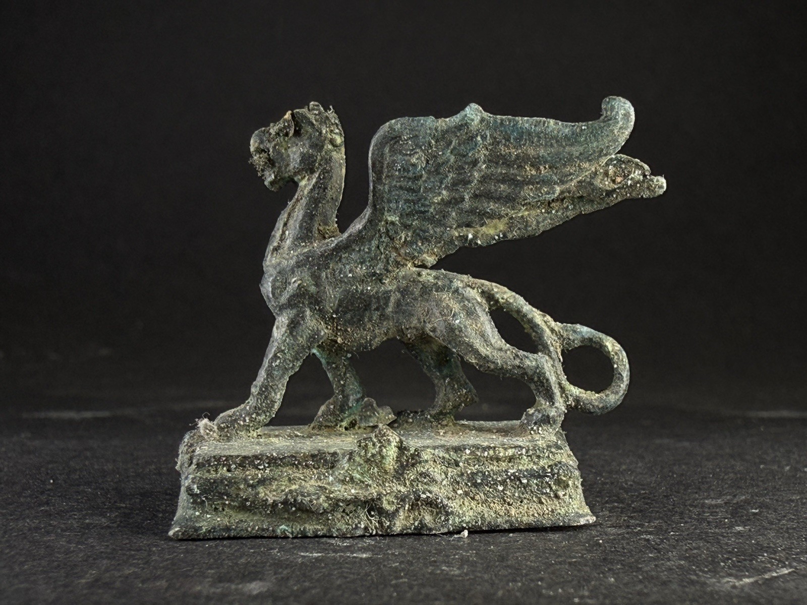ANCIENT LUR1STAN BRONZE WINGED LION GRIFFIN FIGURE FINIAL 9TH-7TH CENTURY BC