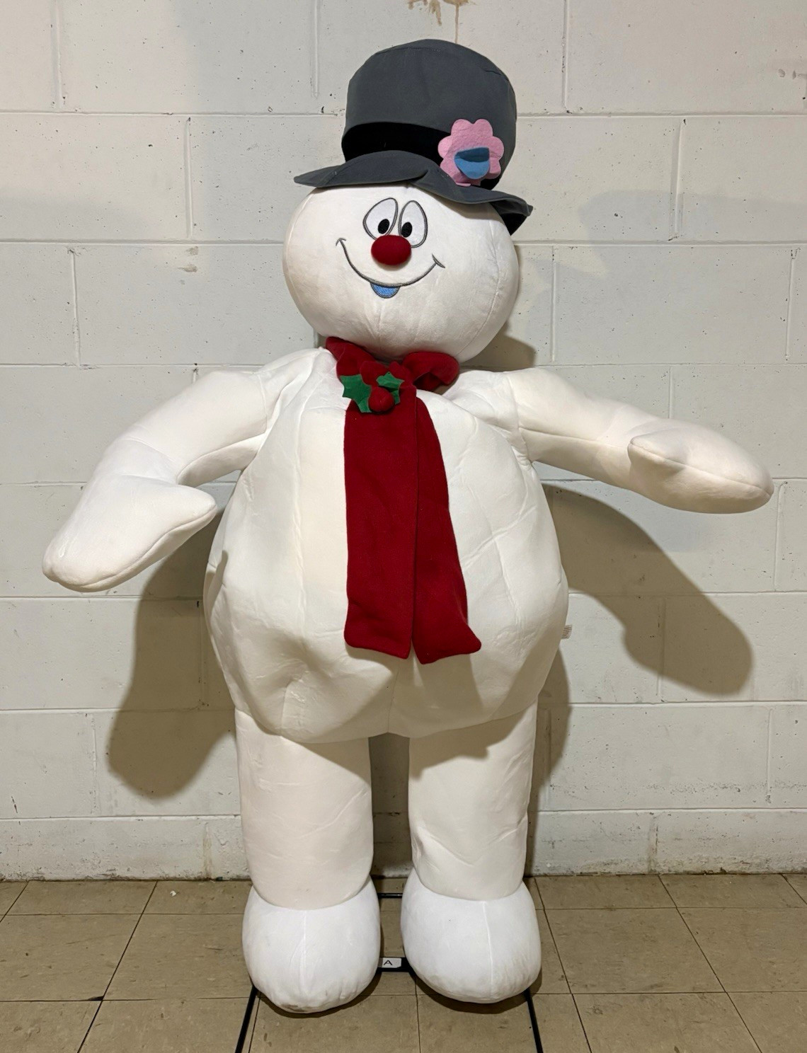 Gemmy Hammacher Schlemmer 48” Life-Size Animatronic Dancing Frosty the Snowman