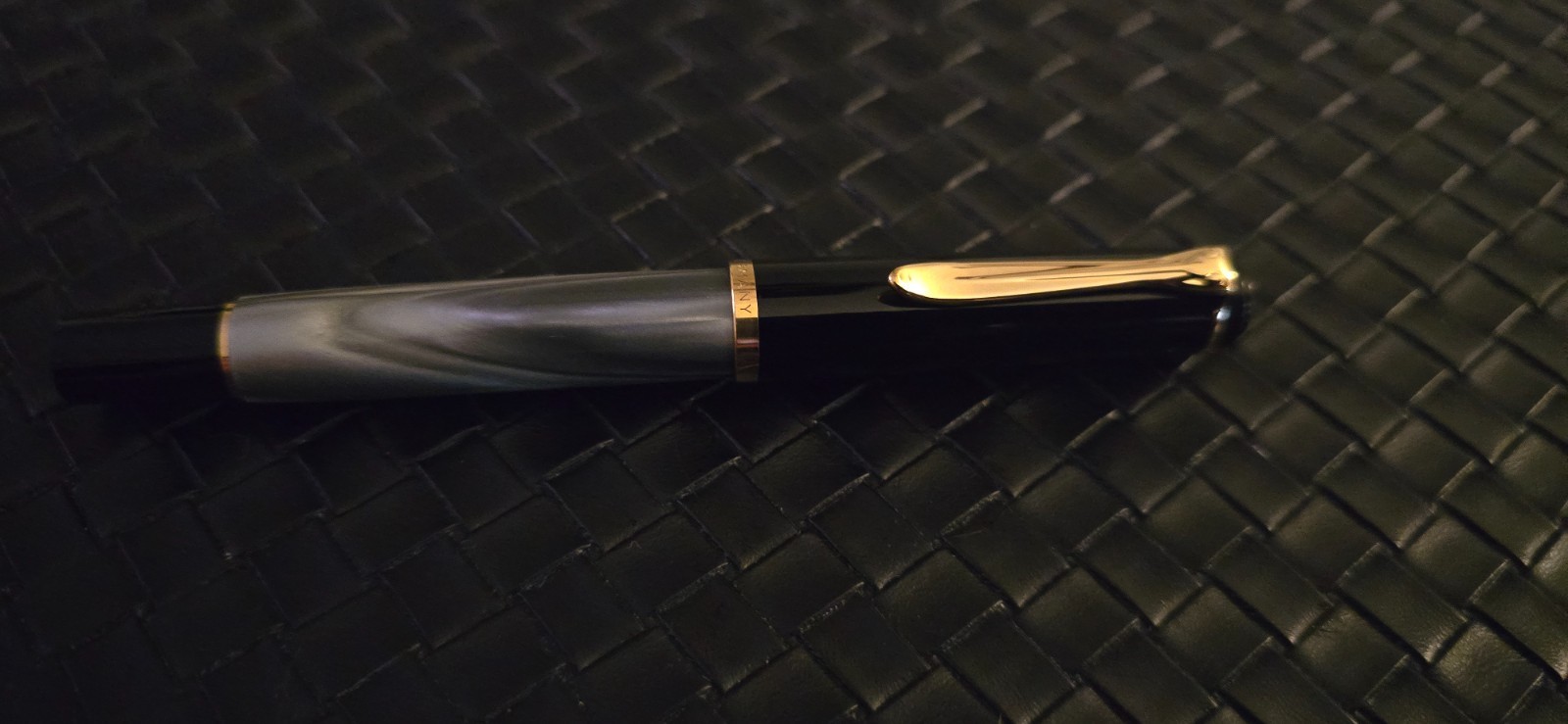 Pelikan Classic R200 Gray Marbled (New Style)