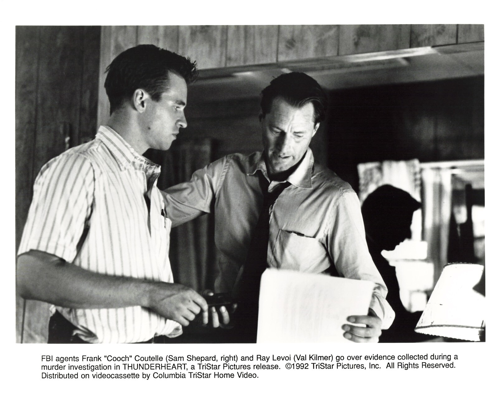 Thunderheart 1992 Movie Photo 8x10 Val Kilmer Sam Shepard  *P143c