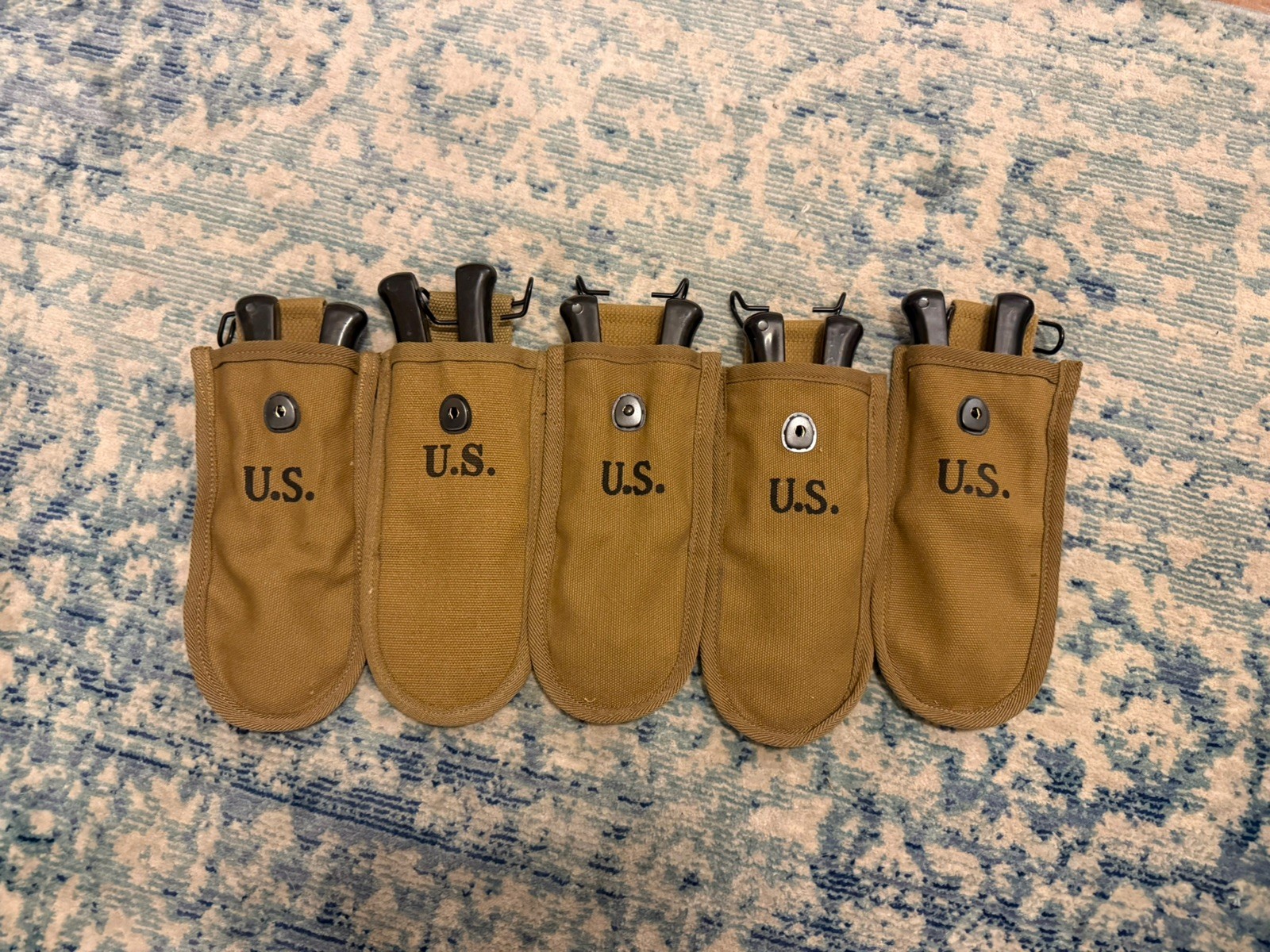 WW2 US Wire Cutters with Reproduction Carrier