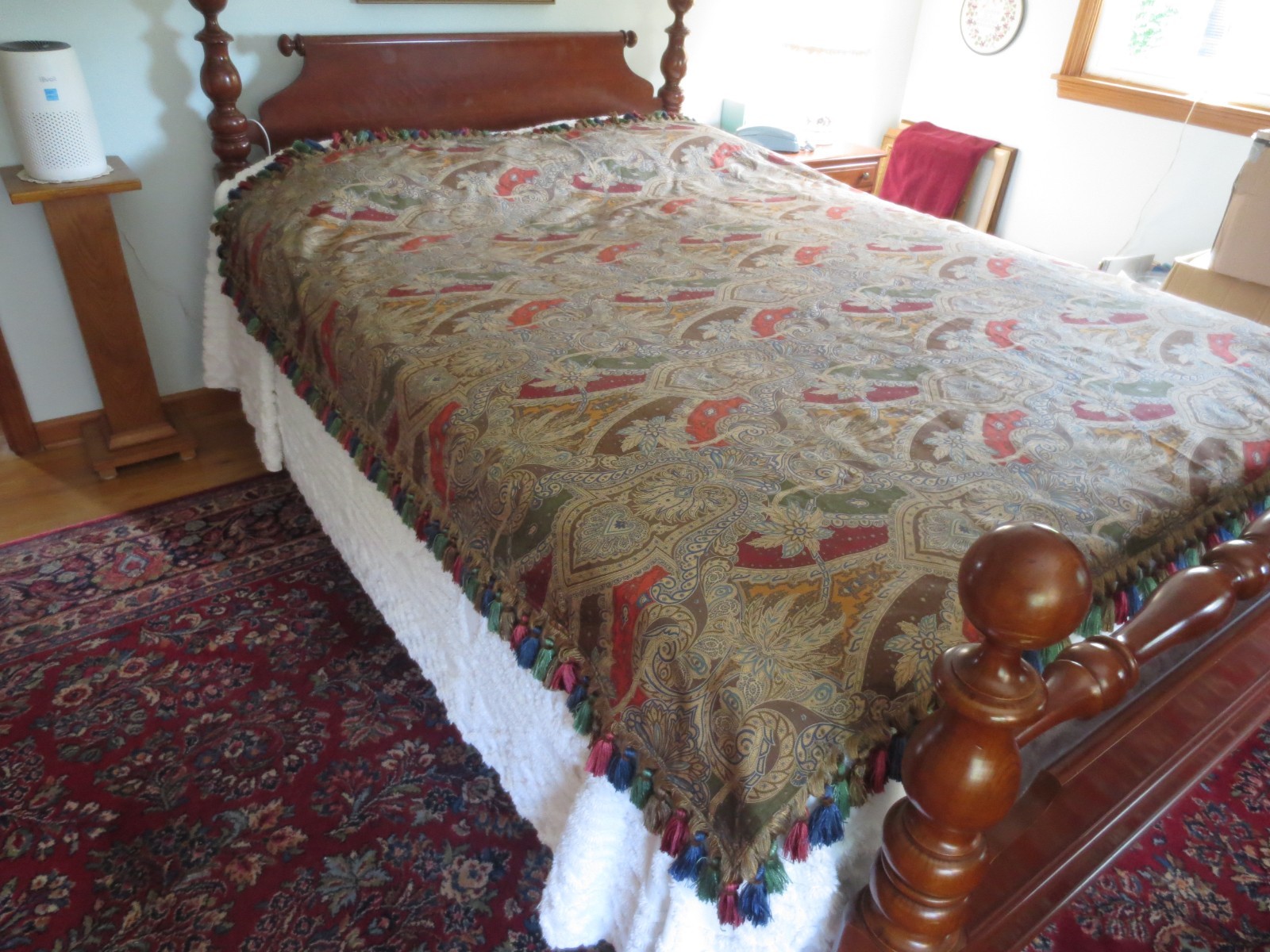 Handmade Vtg. ELEGANT FLORAL Polished Cotton BED COVER w/Colored Tassels-76