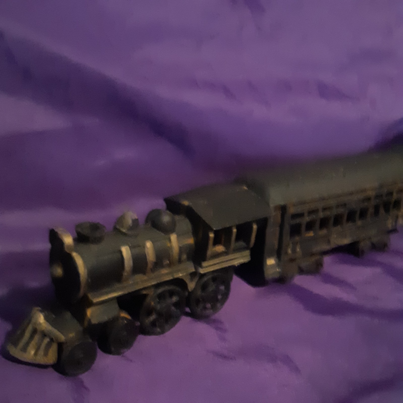 Antique Cast Iron/Rare 5-Piece Car train set