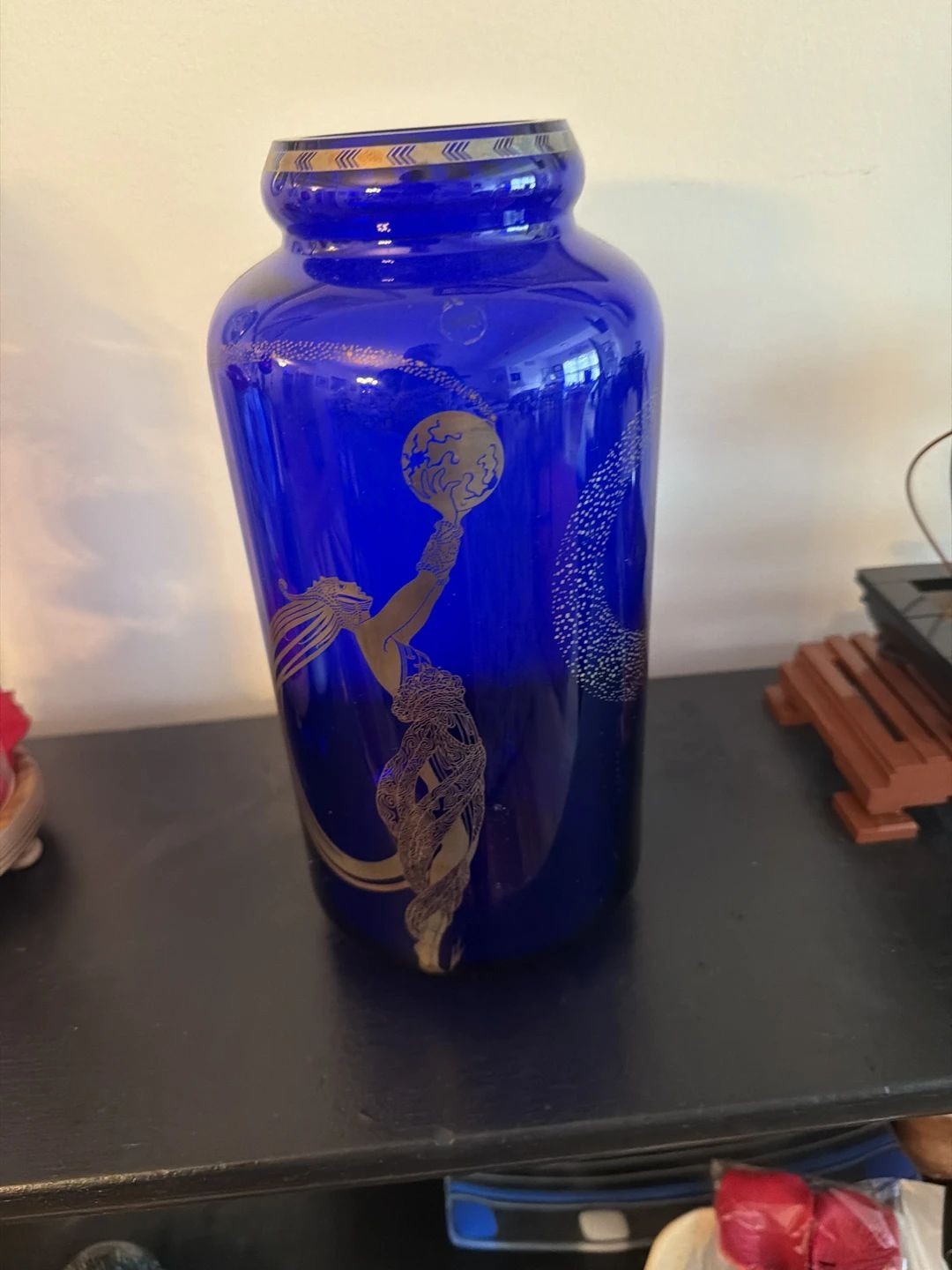 Vintage 1988 Franklin Mint ErtÃ© Fireflies Cobalt Blue and Gold Vase