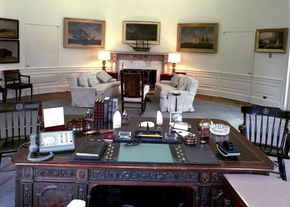John F Kennedy Oval Office PHOTO Resolute Desk JFK