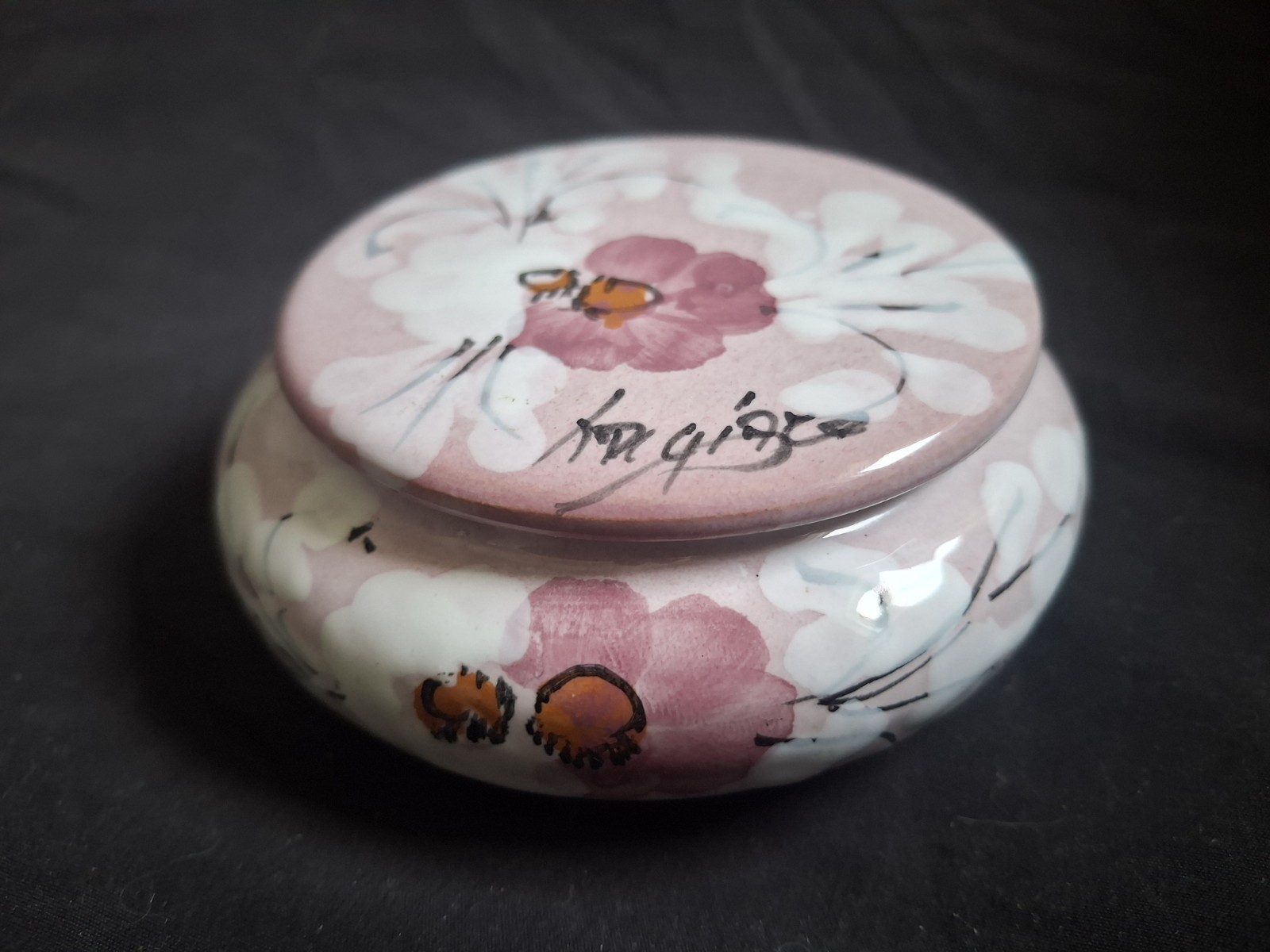 Beautiful Vintage Hand Painted Floral Pink Porcelain Trinket Box / Powder Box 