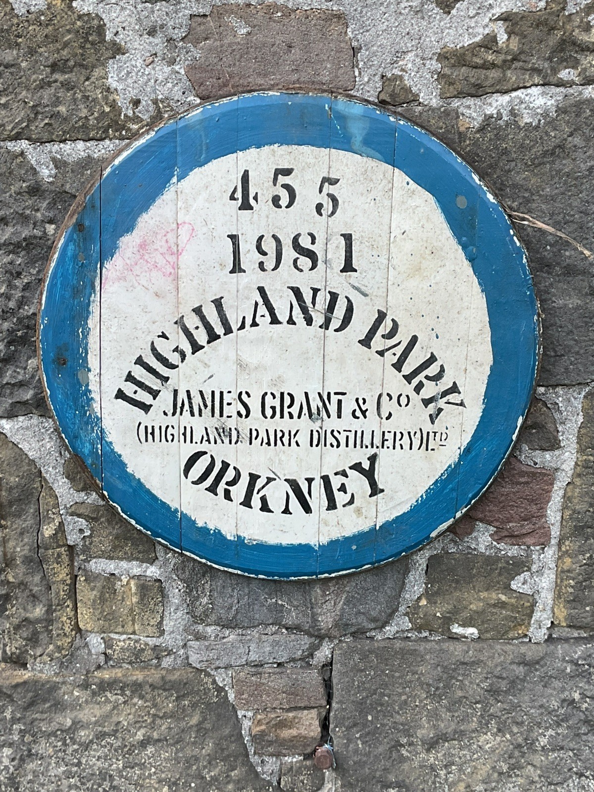 Beautiful  Rare 1981 Highland Park Whisky Barrel lid Top 25\
