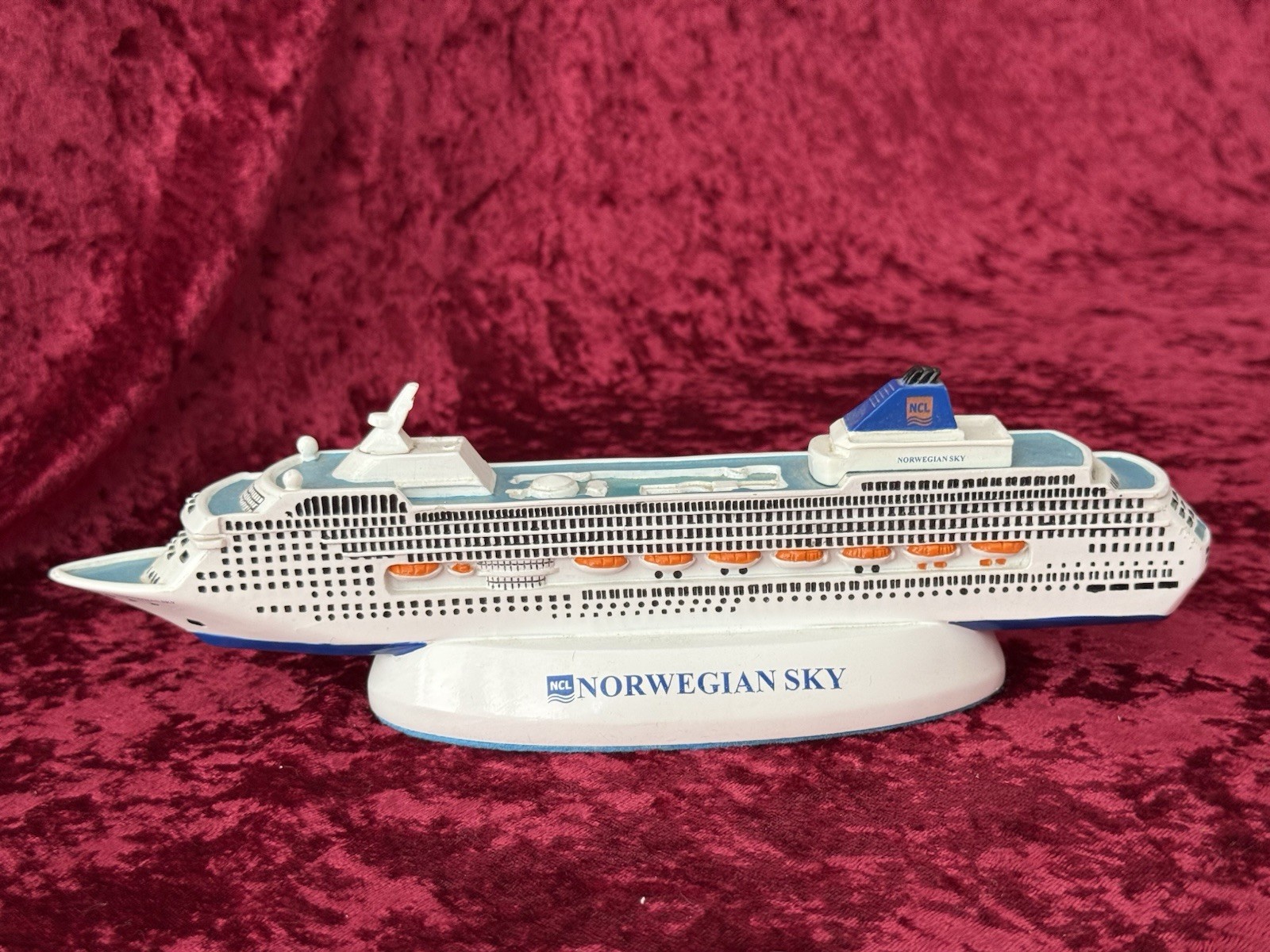 NCL NORWEGIAN SKY CRUISE SHIP CERAMIC REPLICA MODEL SOUVENIR