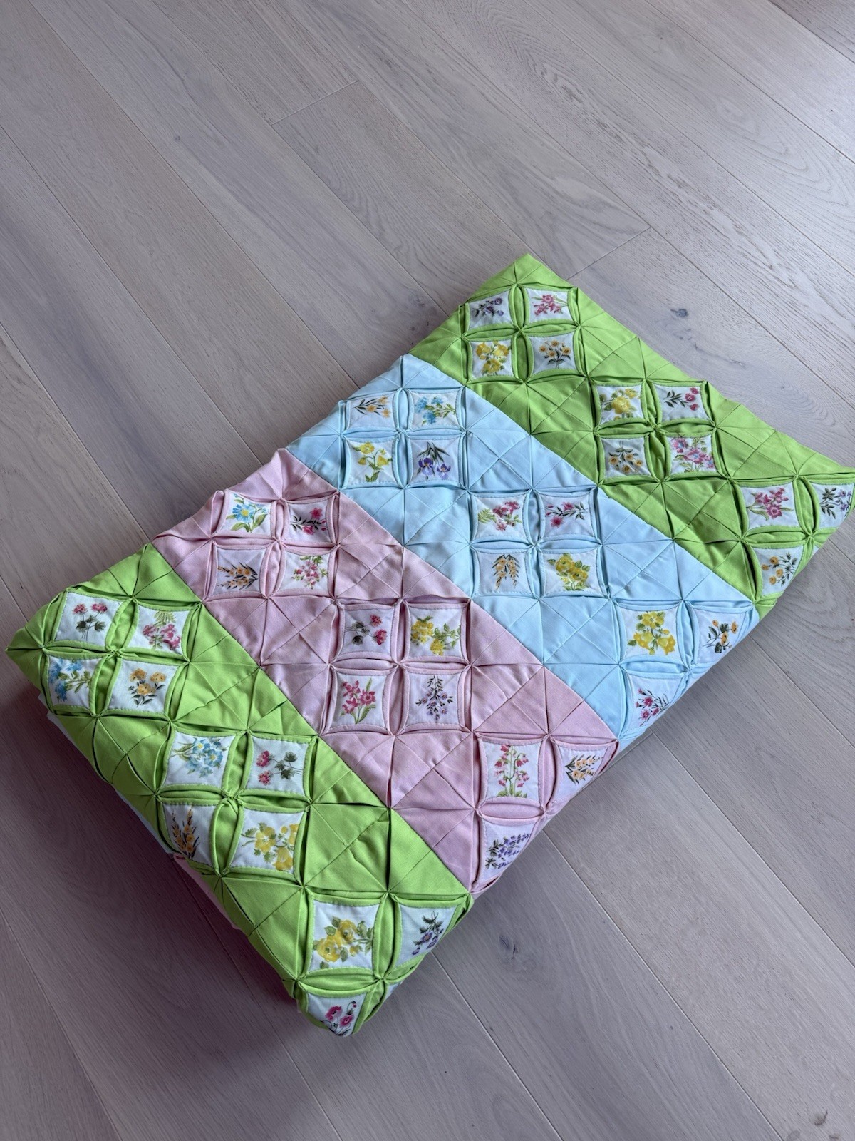 Stunning LARGE Vintage Floral Cathedral Quilt handmade 76” x 116” Pink Green