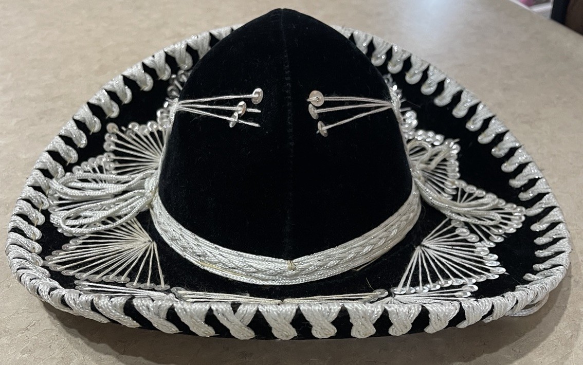 Mexican Sombrero Salazar Yepez Black/Silver Velvet Sequin Childs Hat 15\