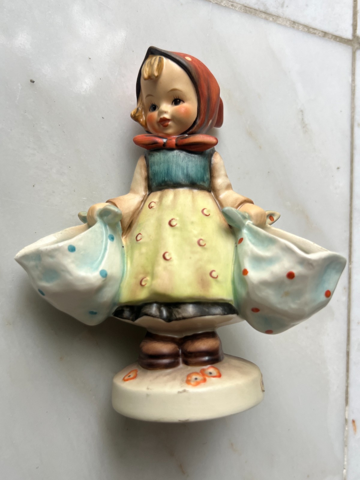Vintage Goebel Hummel Mother’s Darling #175