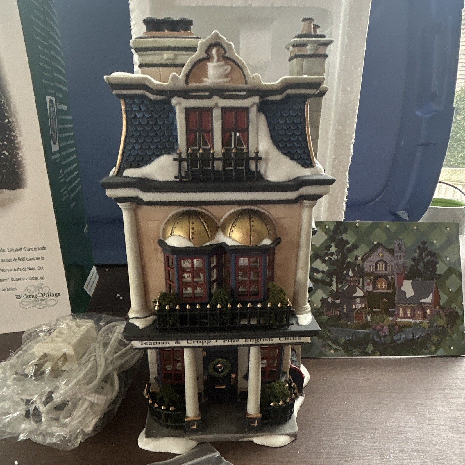 Department 56 Dickens Village China Shop Illuminated Building brand new in box