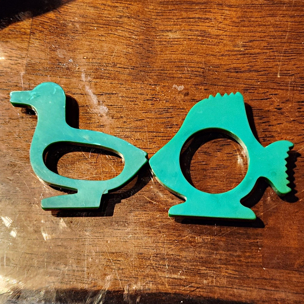 Vintage green bakelite duck fish napkin ring Semichrome tested