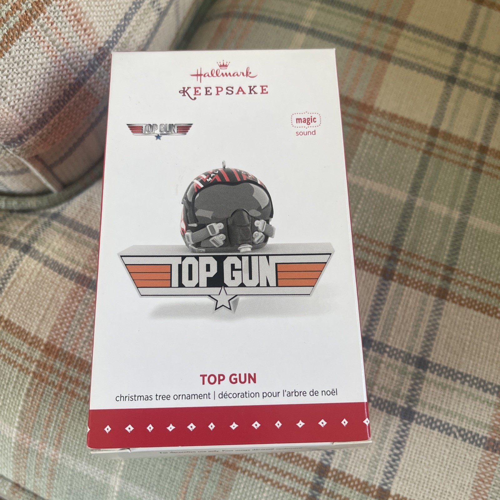 2015 Hallmark Christmas Ornament Top Gun