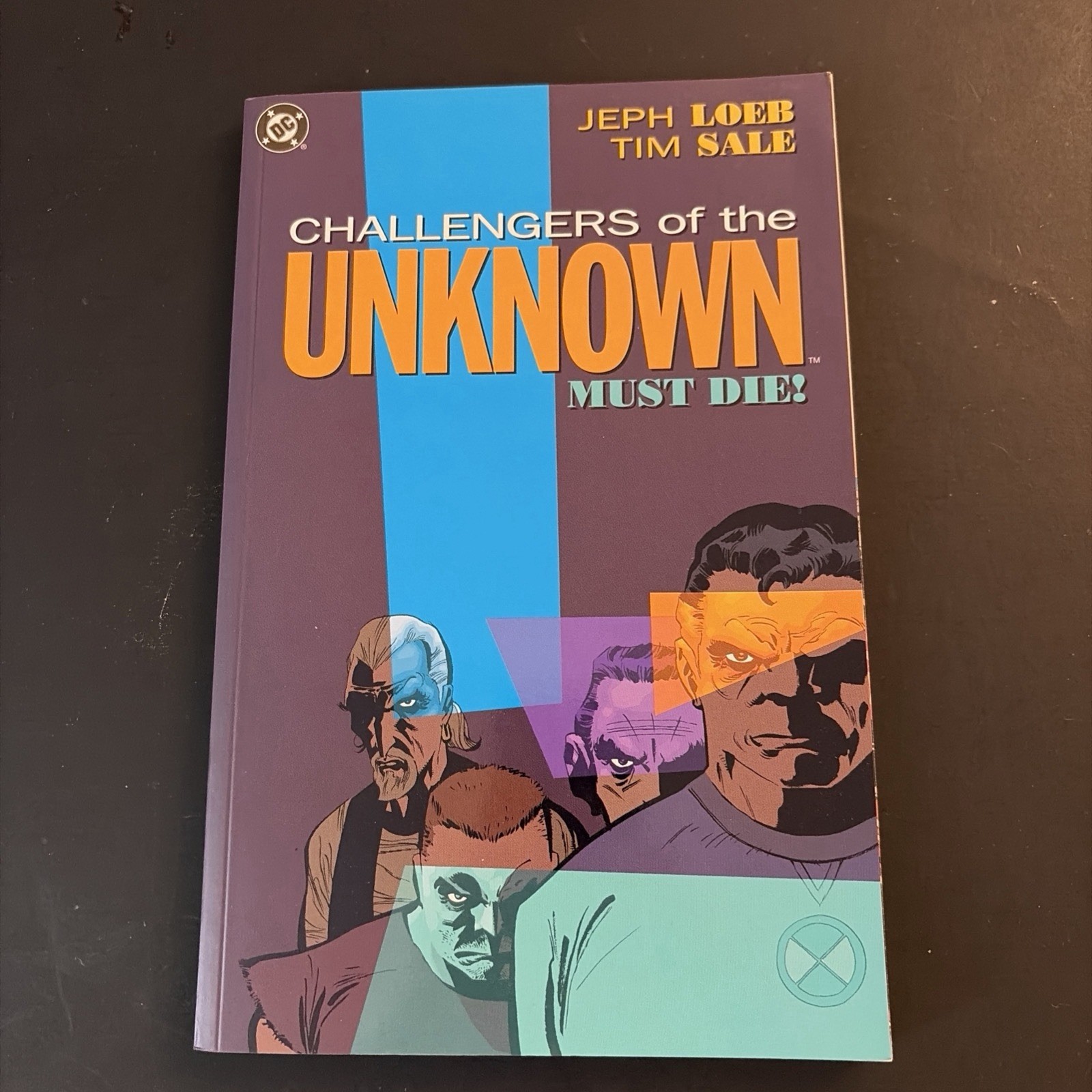 Challengers Of The Unknown By Jeph Loeb & Tim Sale. DC Comics Trade Paperback