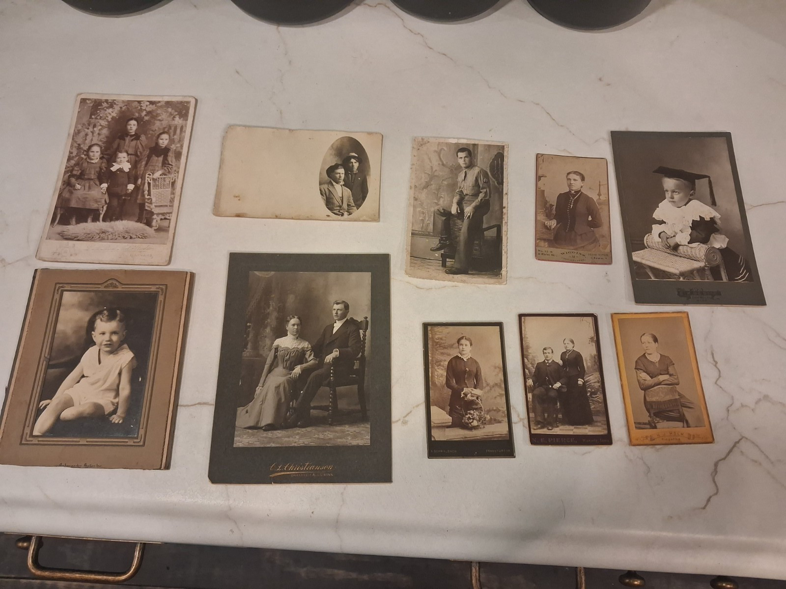 Lot of 10 vintage photos postcards