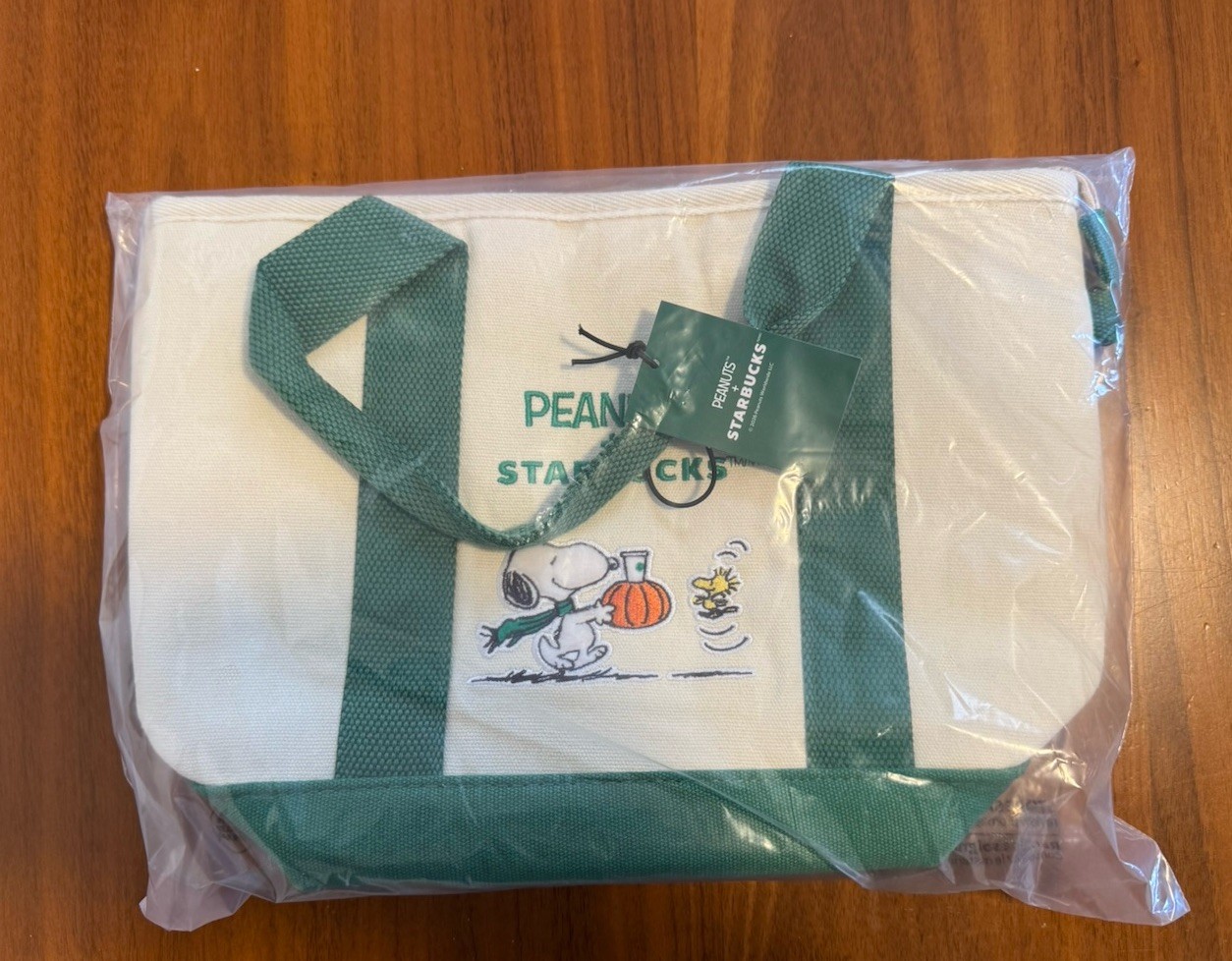 SEALED Authentic Starbucks x Peanuts Snoopy Tote Bag Fall 2026 Limited Edition