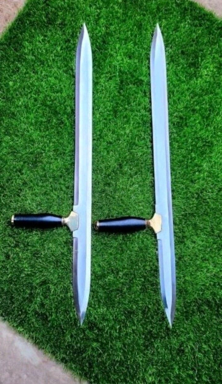 Hand-Forged Hellboy Kroenen Carbon Steel Sword Set (Lot of 2) – 28