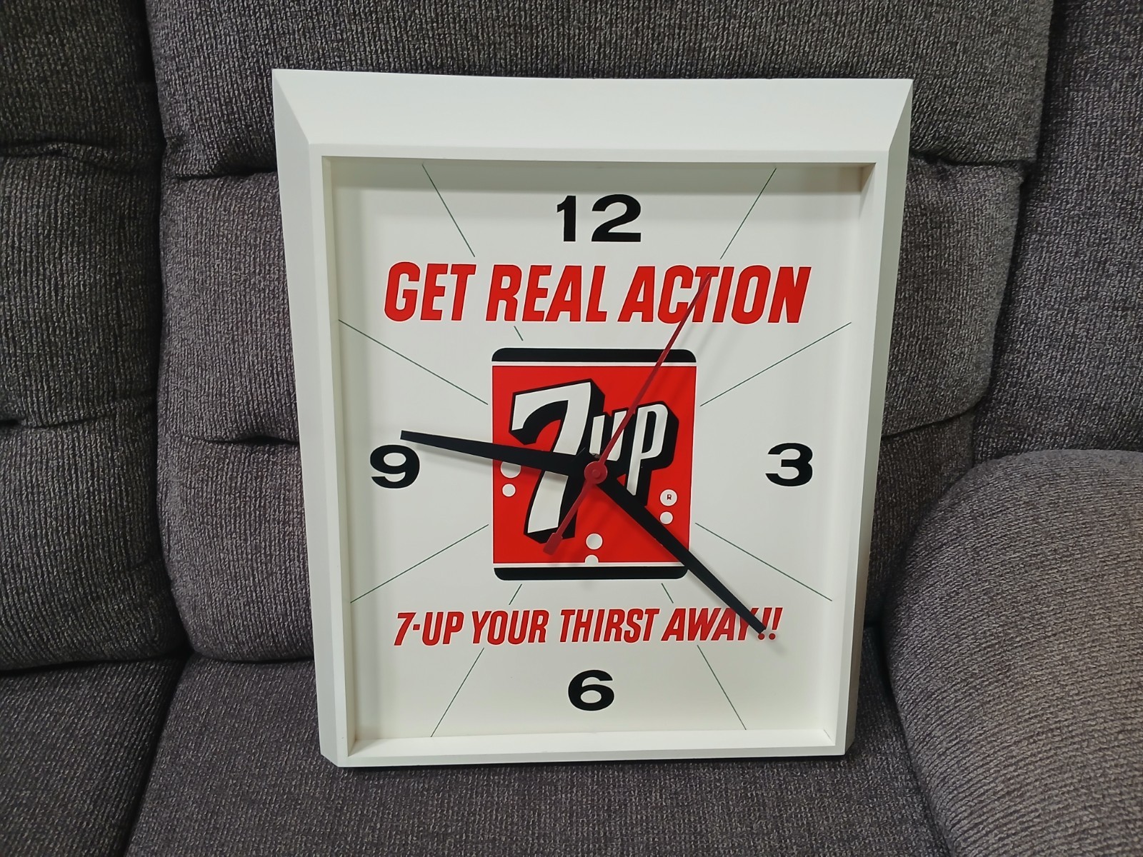 Vintage 7UP Soda Electric Clock “Get Real Action” Fully Working 1960’s