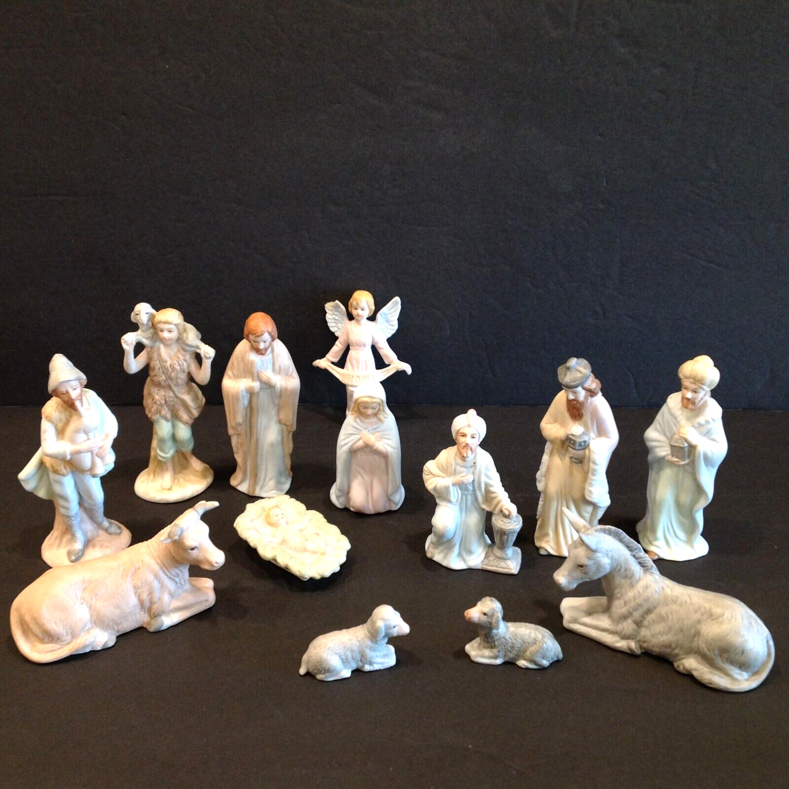 Vintage Roman Nativity Lot - 13 Pieces