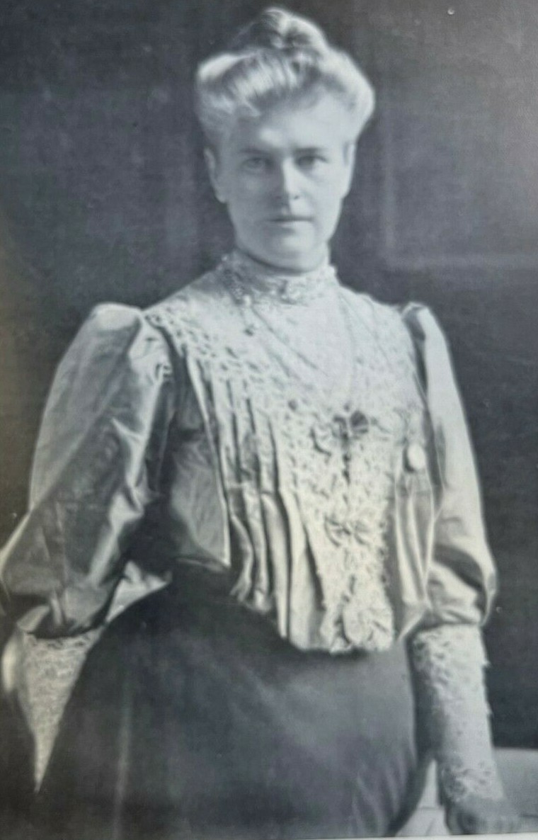 1907 Vintage Magazine Illustration Mrs. James Bryce