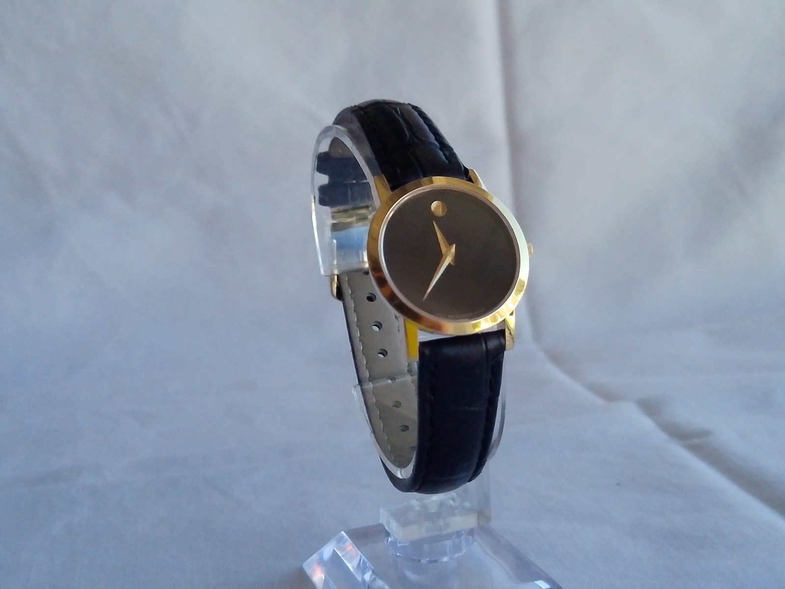 Vintage Movado Museum Watch Womens 27.5mm Gold Plated Black Dial 1998 Leather Ru