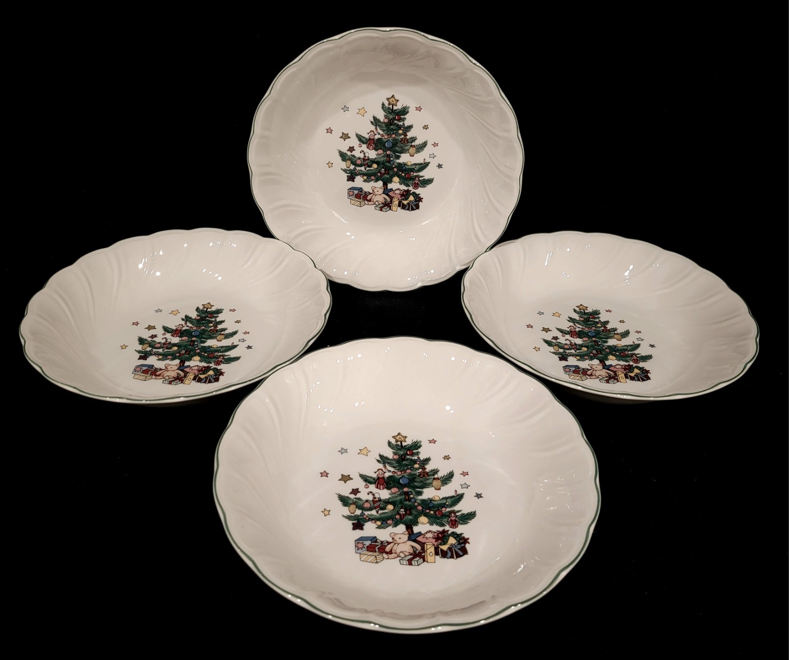 NIKKO HAPPY HOLIDAYS SOUP BOWL 7 3/4\
