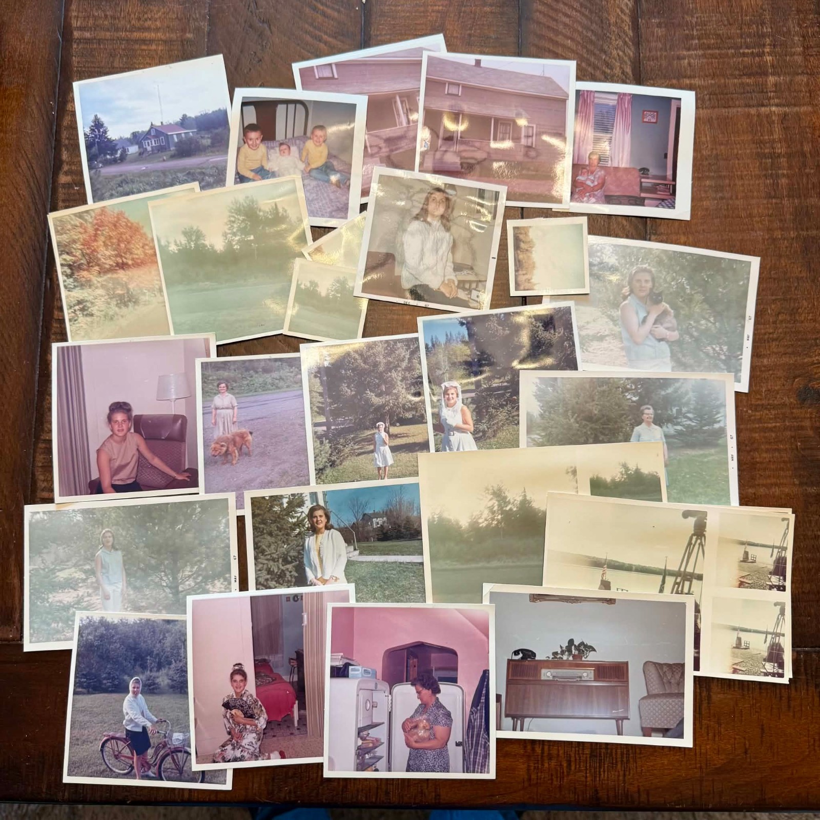 Vintage Photo Lot Color Snapshots Family Houses 1960s Ephemera Crafts Americana