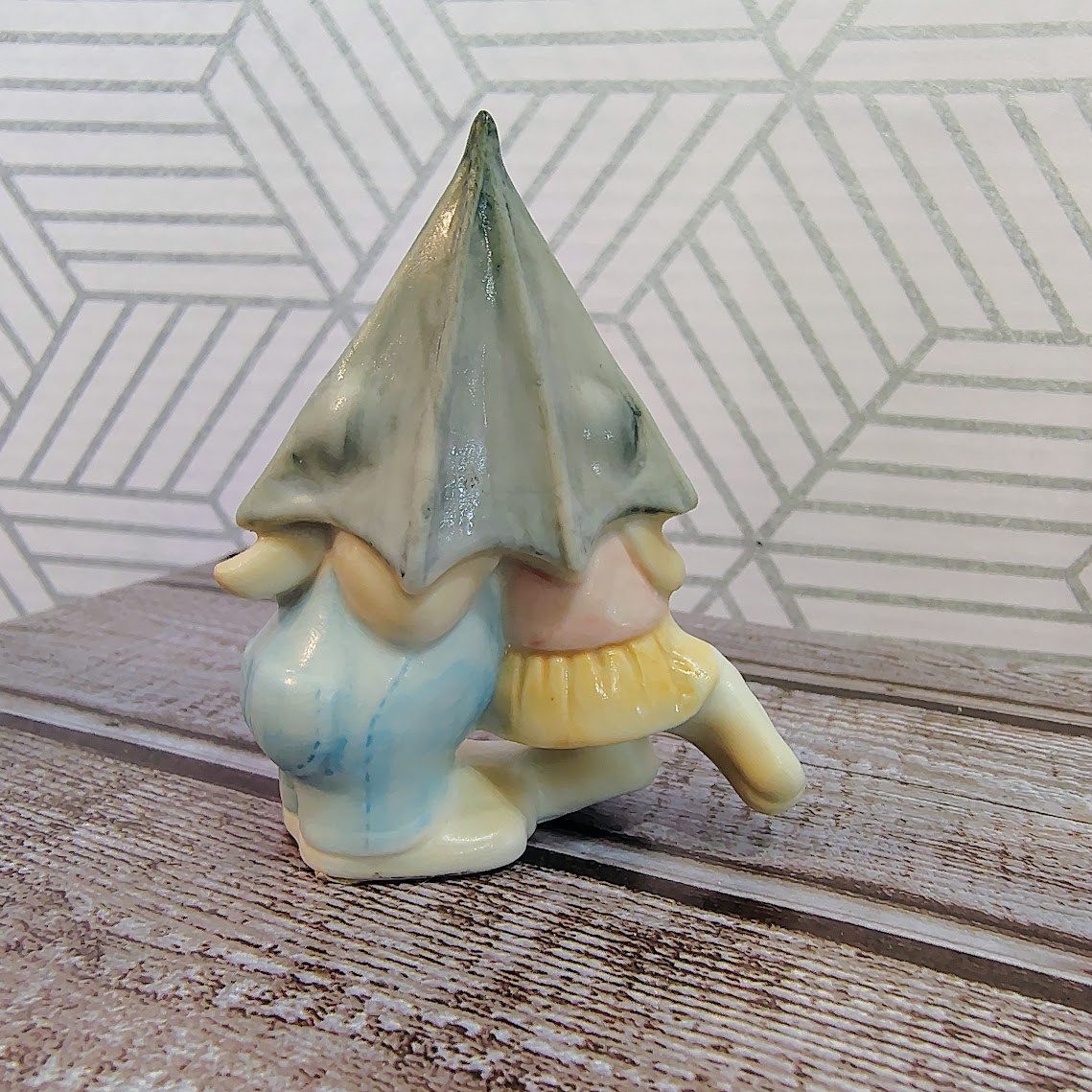 Vintage 1983 Fitz & Floyd Boy & Girl Bunny Under Umbrella Figurine