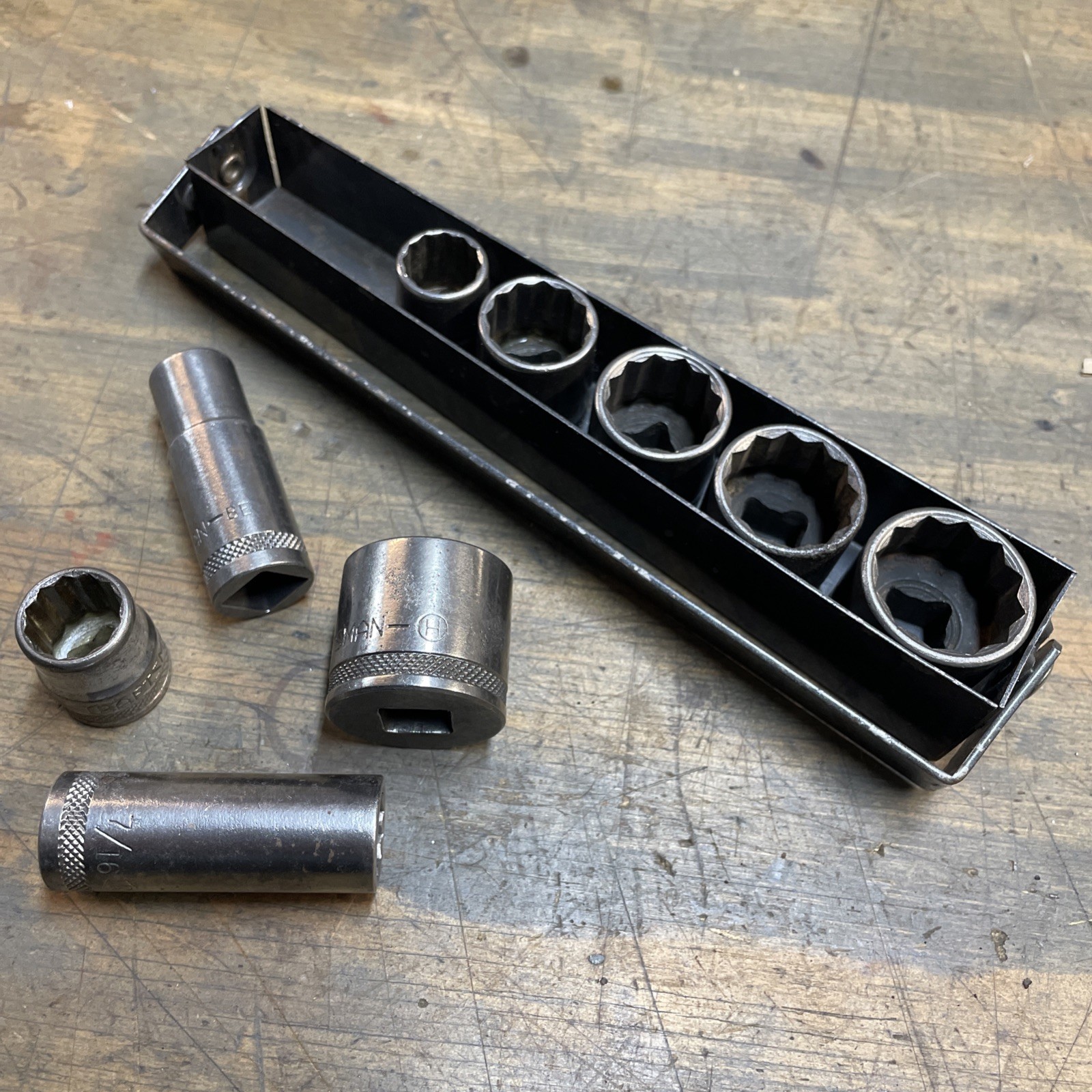 Vintage Craftsman Circle H 3/8 Drive 12pt SAE Sockets w/ Metal Tray Plus Extras 