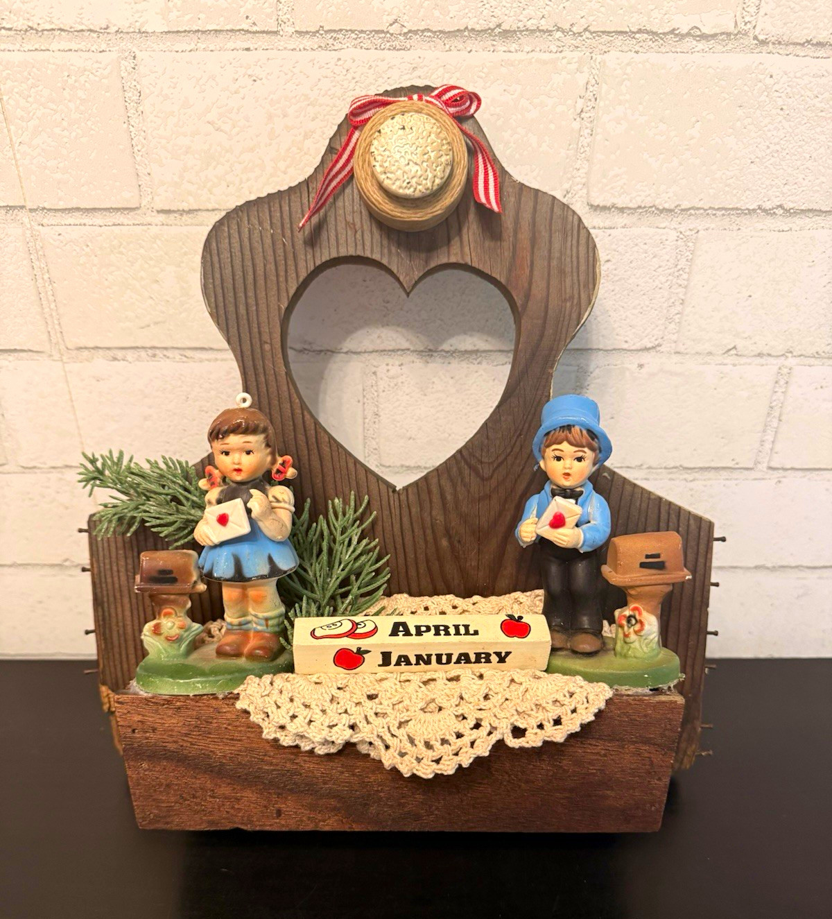 VTG Handmade Wood Heart Cutout Perpetual Calendar~Jan-Apr~cottage-core~rustic 