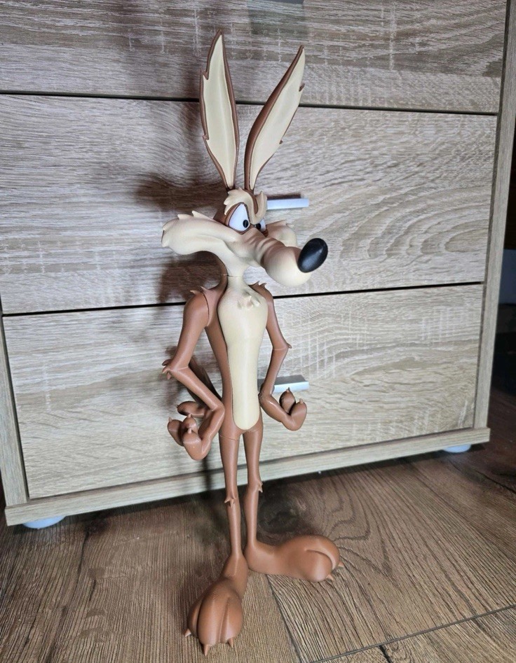 LARGE Wile E Coyote Figure 15” BEST PRICE 