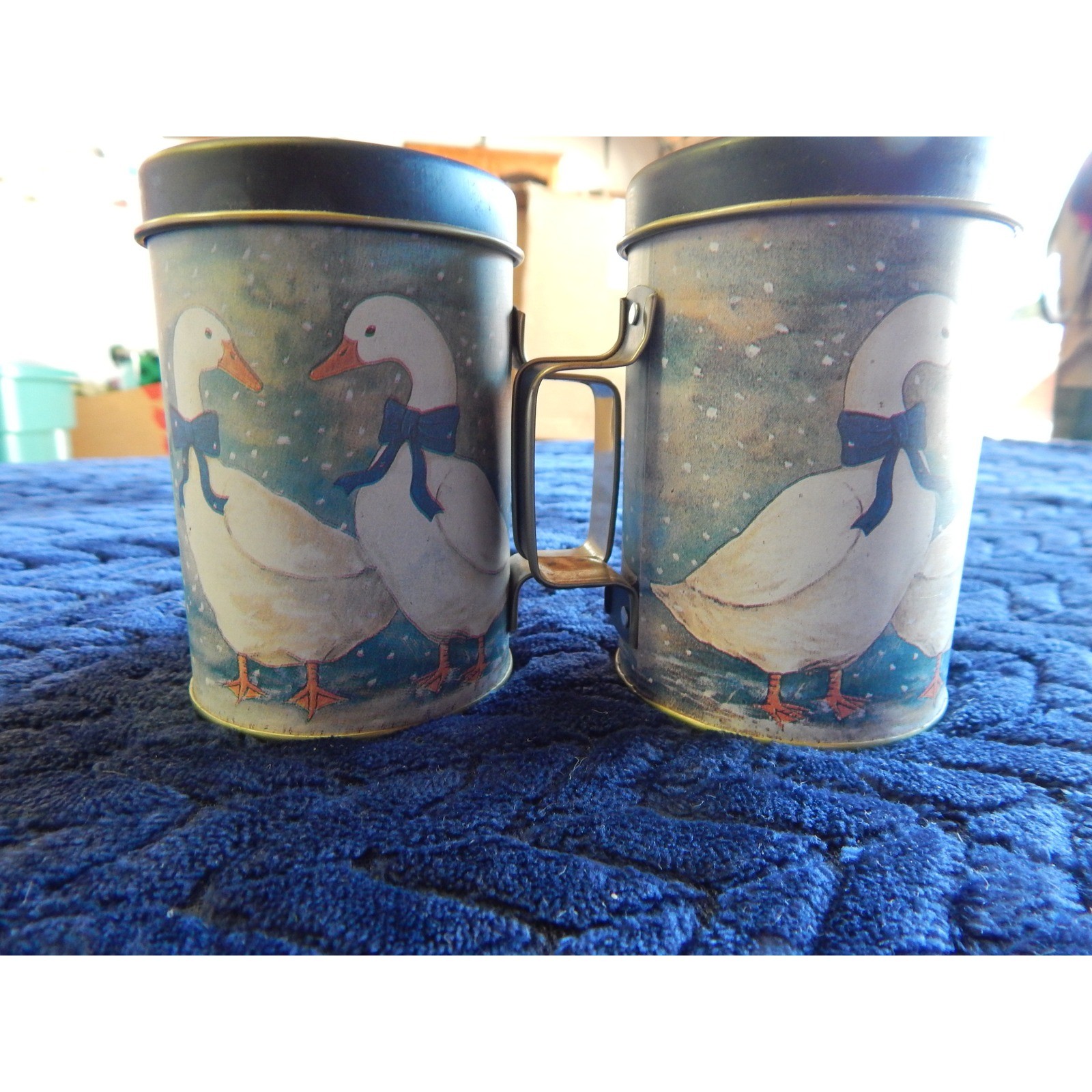 Vintage Country Goose Metal Salt and Pepper Shakers Tin Farmhouse Blue Bows Set