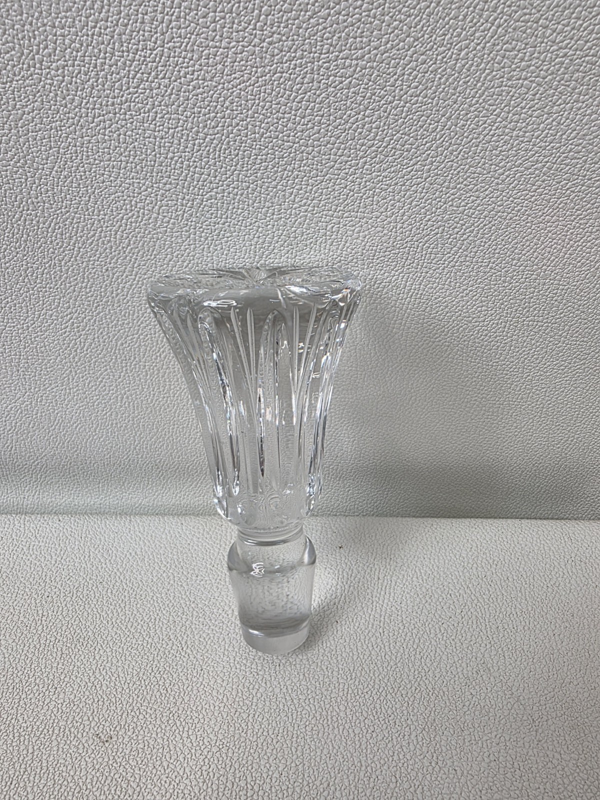 Vintage Clear Cut Glass Decanter Stopper Starburst Flared Top 4\