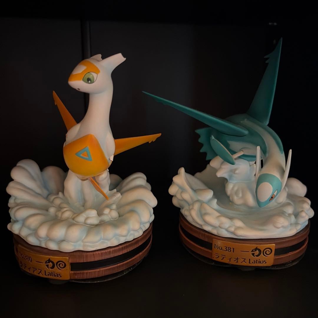 Pokemon Latias Latios Shiny Garage Kit 2 Figures Broken Part Collectible 15+