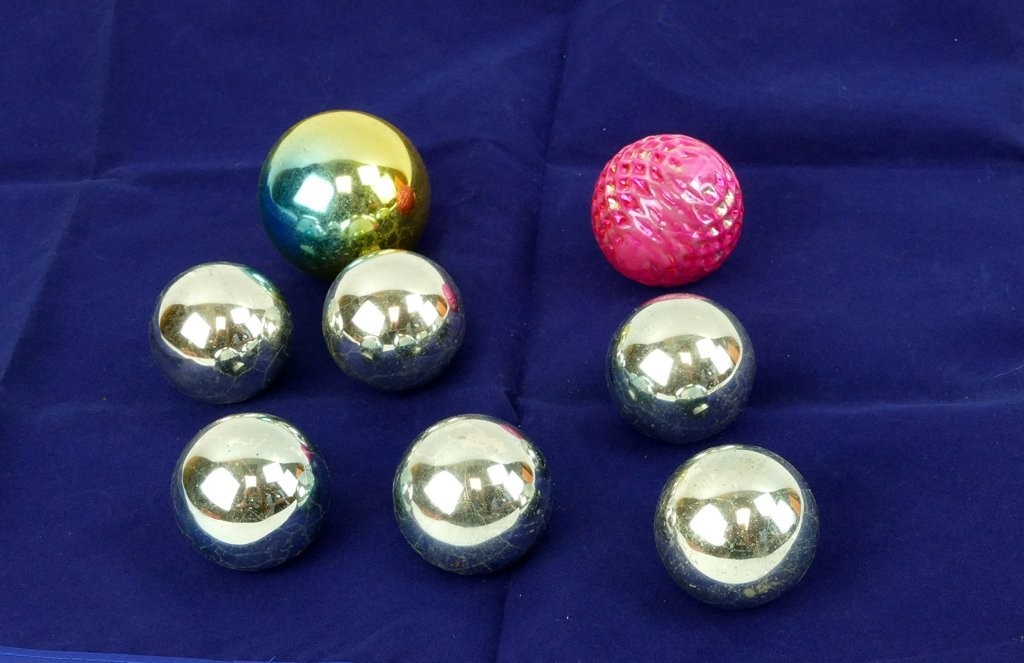 Vintage Shiny Brite Round and Colorful Christmas Balls – Lot of 8