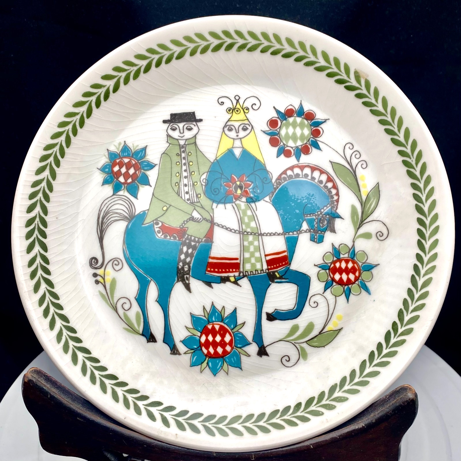 VINTAGE FIGGJO FLINT NORWAY SAGA PLATE 8”, MCM TURI DESIGN NORSK, COUPLE & HORSE