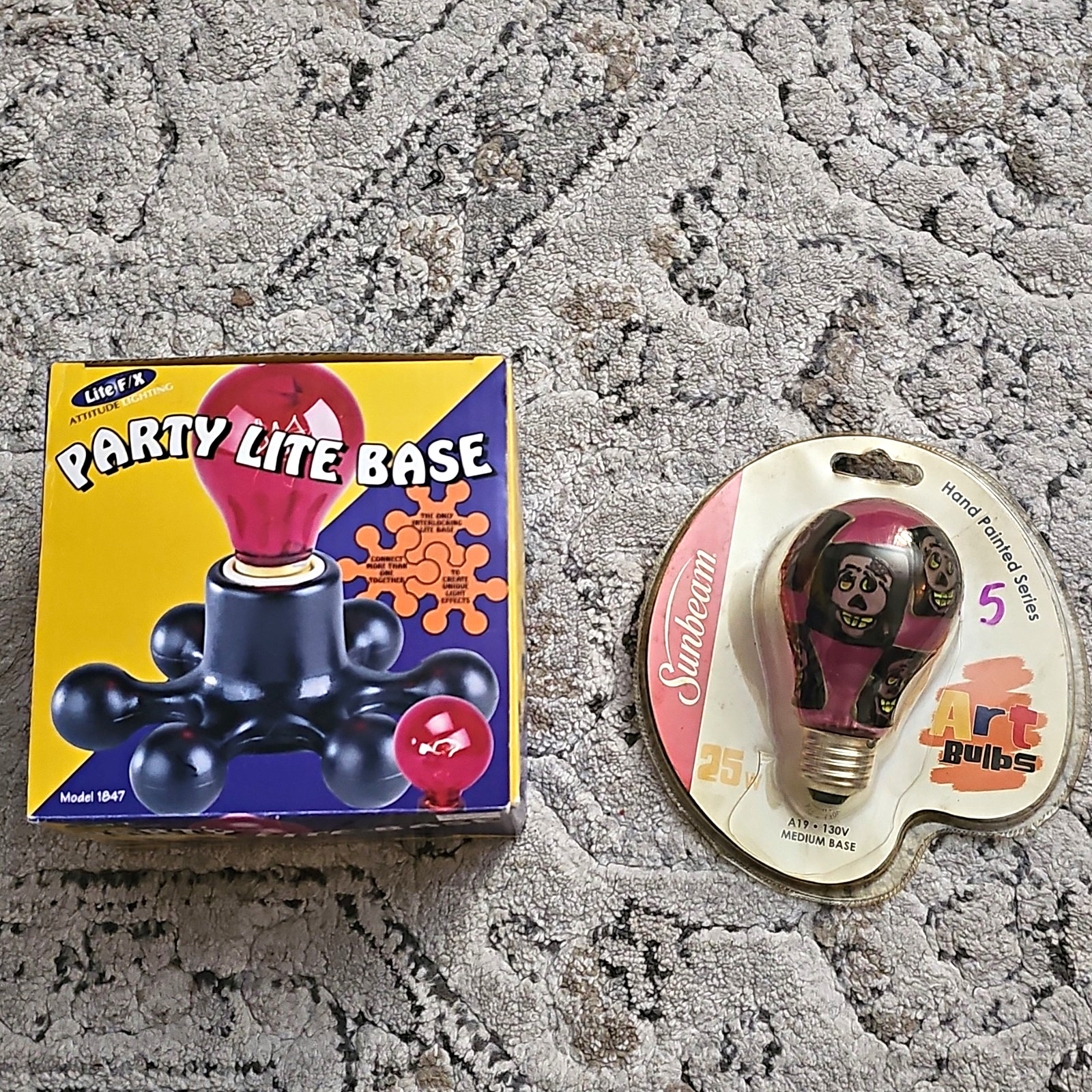 Vtg 2003 Lite F/X Party Lite Base 1847 w/ Box & Sunbeam Skull Art Bulb WORKING