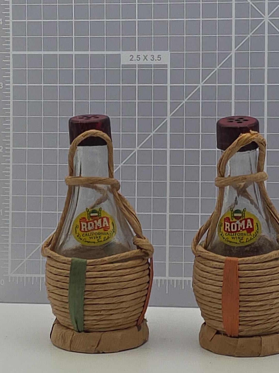 Vintage Roma California Wine Bottle Salt Pepper Shakers Wicker wrapped