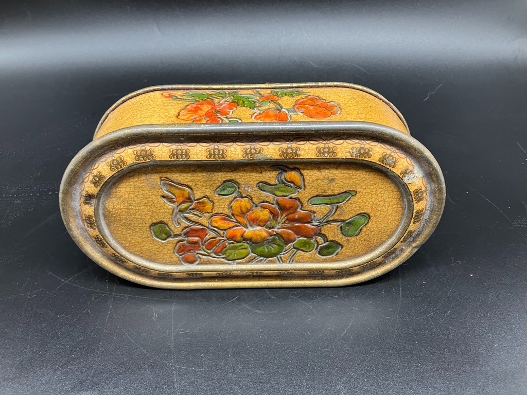 SCARCE ANTIQUE NASTURTIUM PATTERN HUNTLEY & PALMERS BISCUIT TIN CHRISTMAS 1908