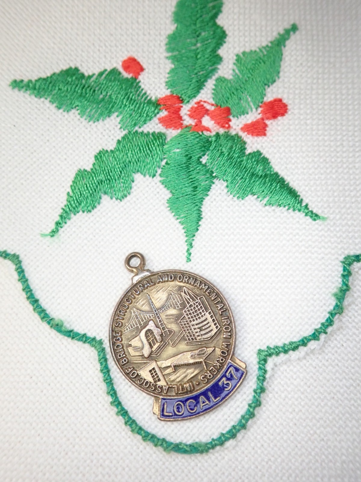 sku1639. Vintage IntL Assoc of Bridge Structural Iron Workers Local 37 Fob Charm