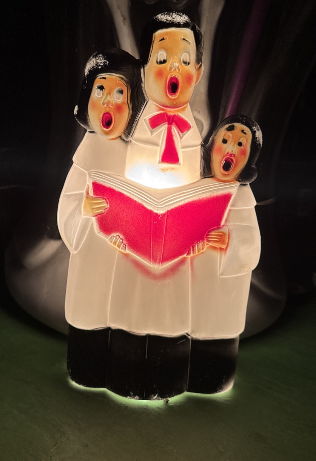 Vintage Hamilton Skotch Christmas Blow Mold Choir Singers Children no light plug