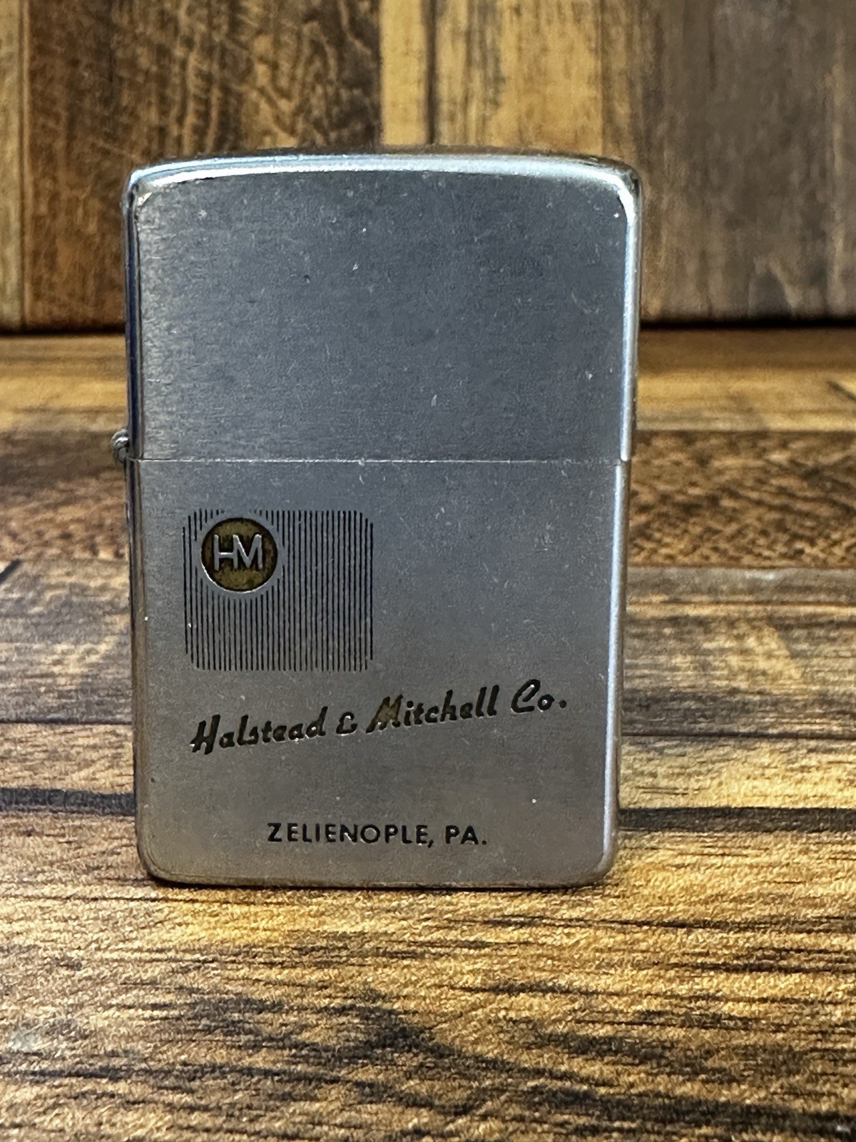 VINTAGE 1950s HALSTEAD & MITCHELL CO. PA SCRIPT ZIPPO PATENT 2517191 LIGHTER