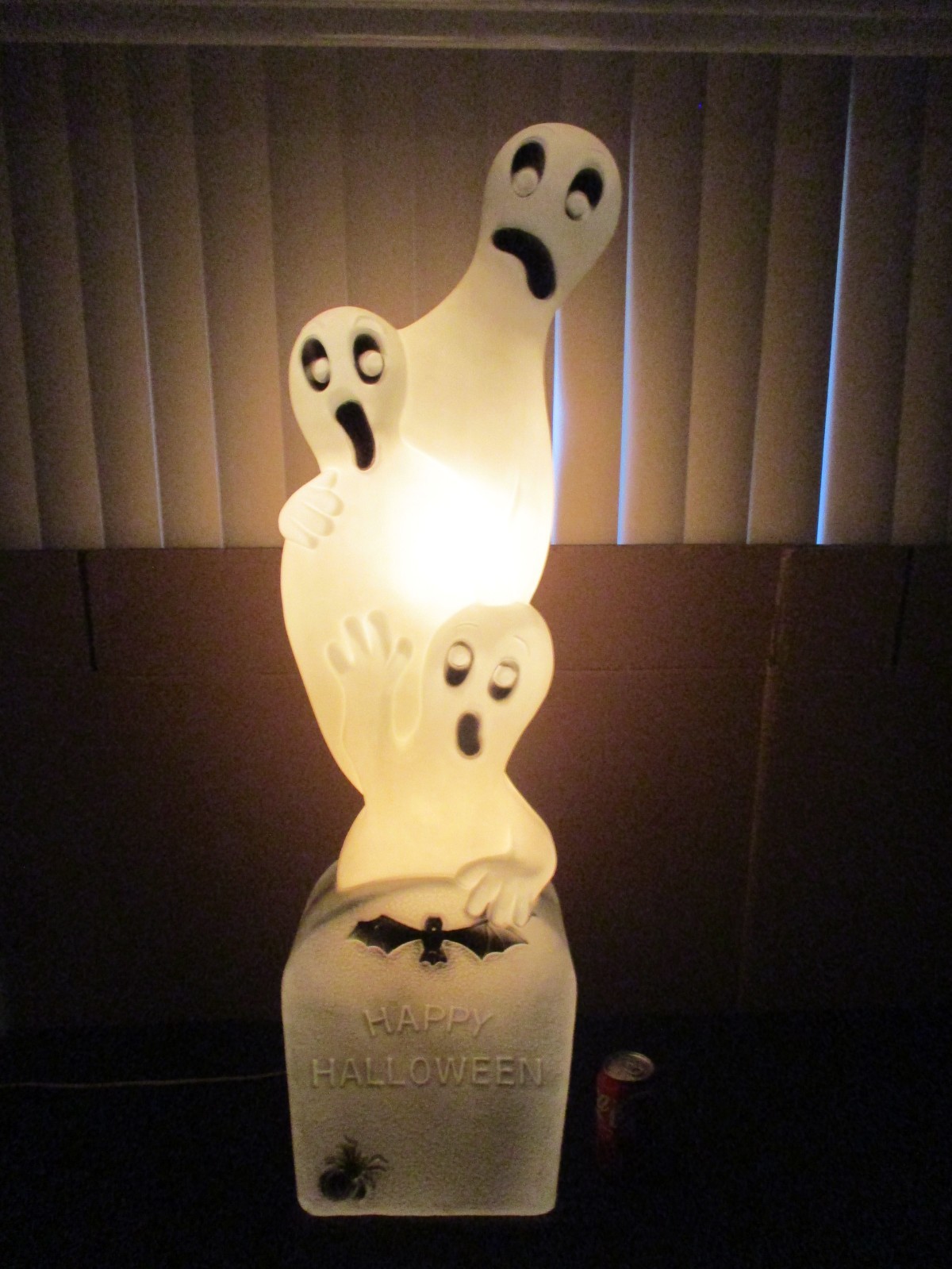 Vintage Union Three Ghost Tombstone Lighted Happy Halloween Blow Mold 41\