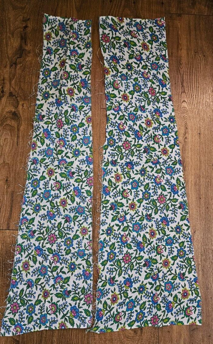 Vintage Feedsack Fabric Novelty Floral Blue Green Pink White