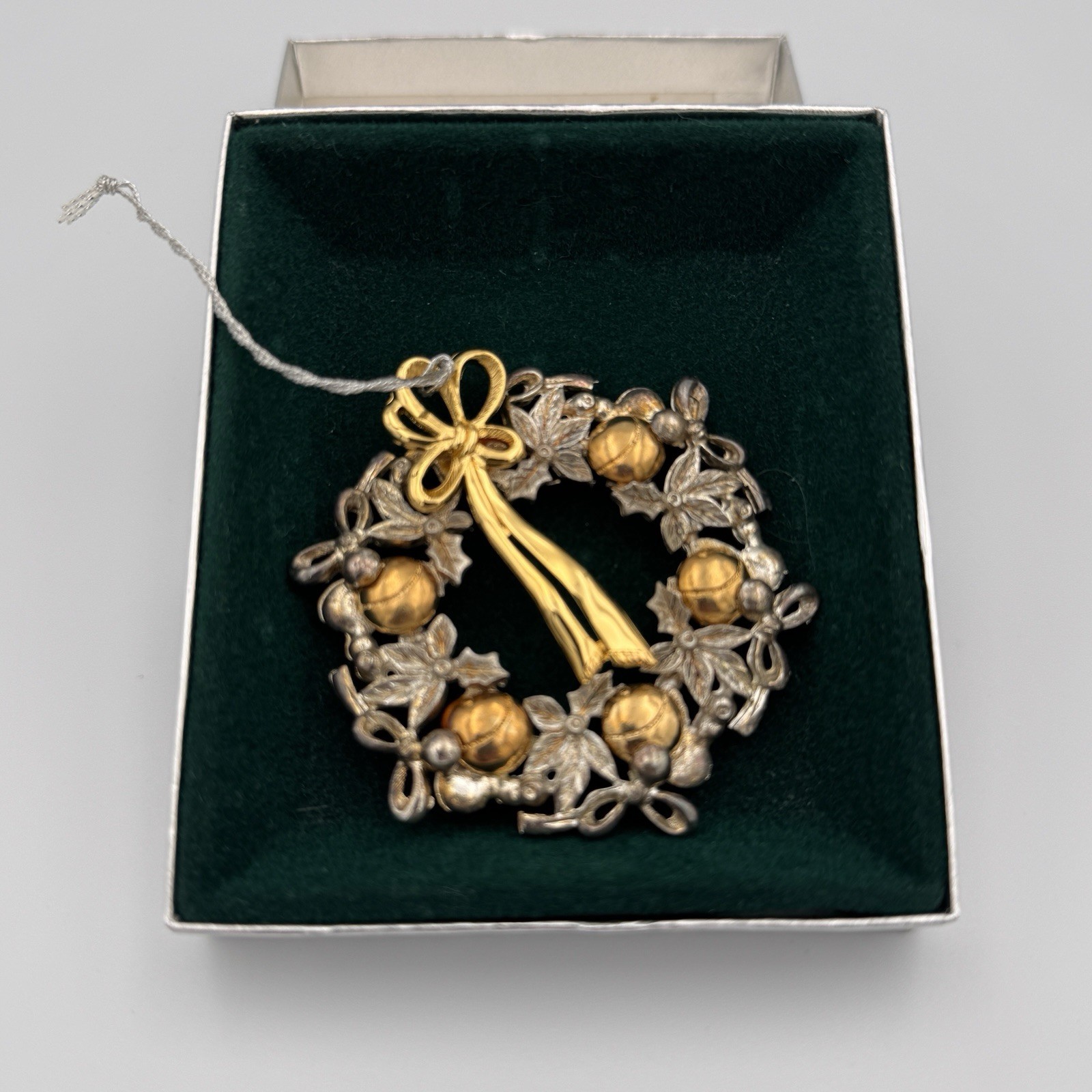 Vintage Lunt Silversmiths Christmas Wreath Ornament Bells Holly 2.75”